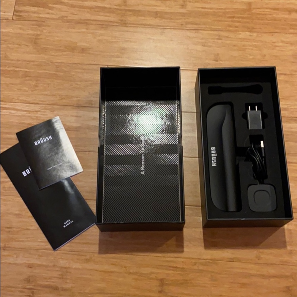 Bruush Electric Toothbrush Kit